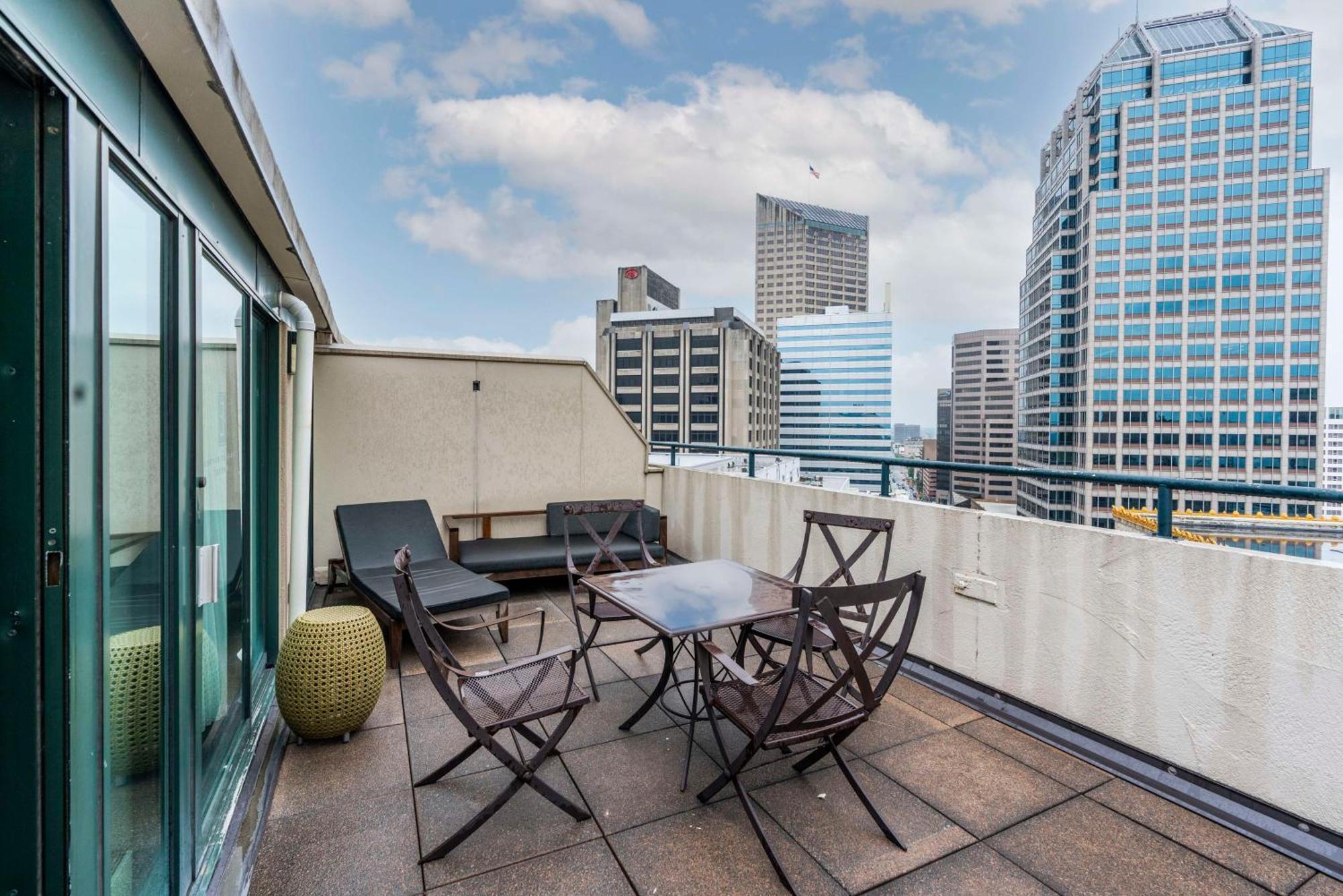 Embassy Suites By Hilton Indianapolis Downtown Exteriér fotografie